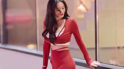 超短裙女友在线视频,性感瞬间引爆眼球